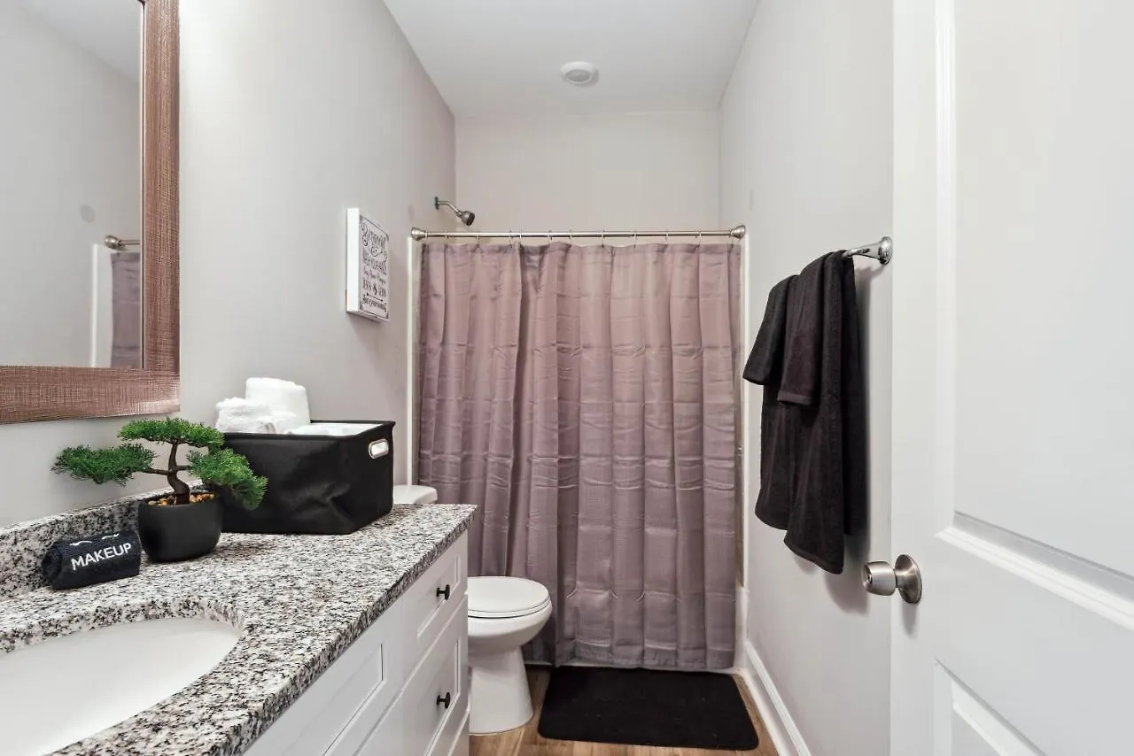 Suite Serenity 12Min From Uptown & Spectrum Ctr Charlotte Holiday home